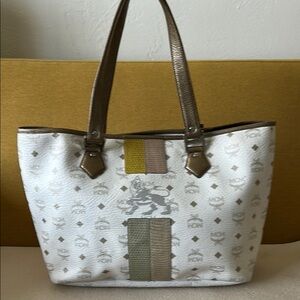 MCM Visetos Princess Lion Women's Tote Bag